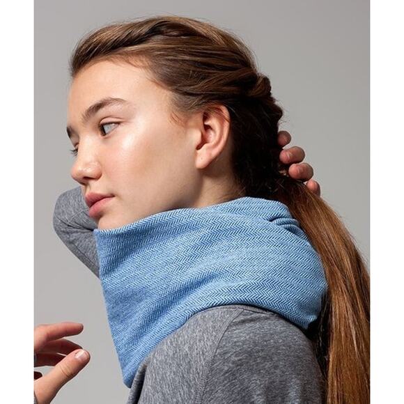 Ivivva Lululemon Infinity Sweater Neck Scarf Snap Blue Wrap Herringbone Girls OS - Picture 2 of 7